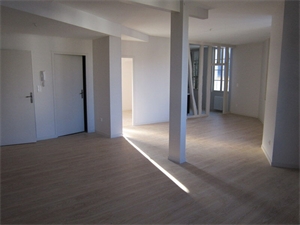 appartement à la location -   19000  TULLE, surface 92 m2 location appartement - APR715062